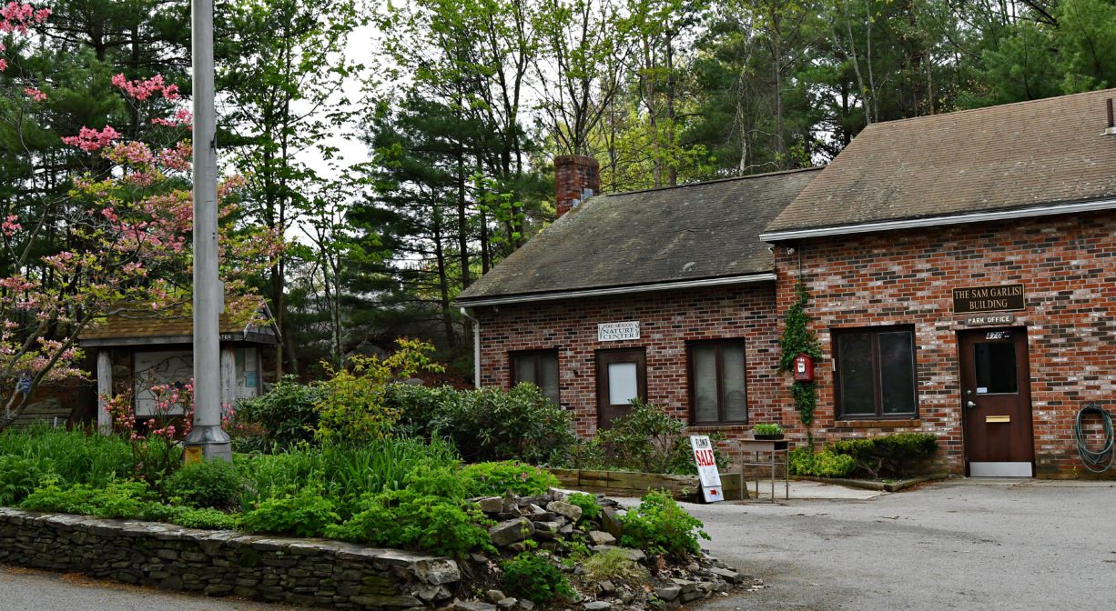 A photograph of a brick ranger station.